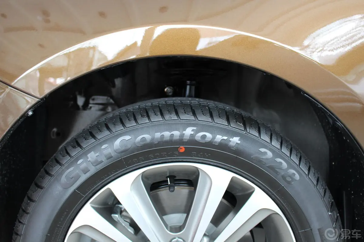奇瑞E31.5L 手动 智尚版轮胎规格