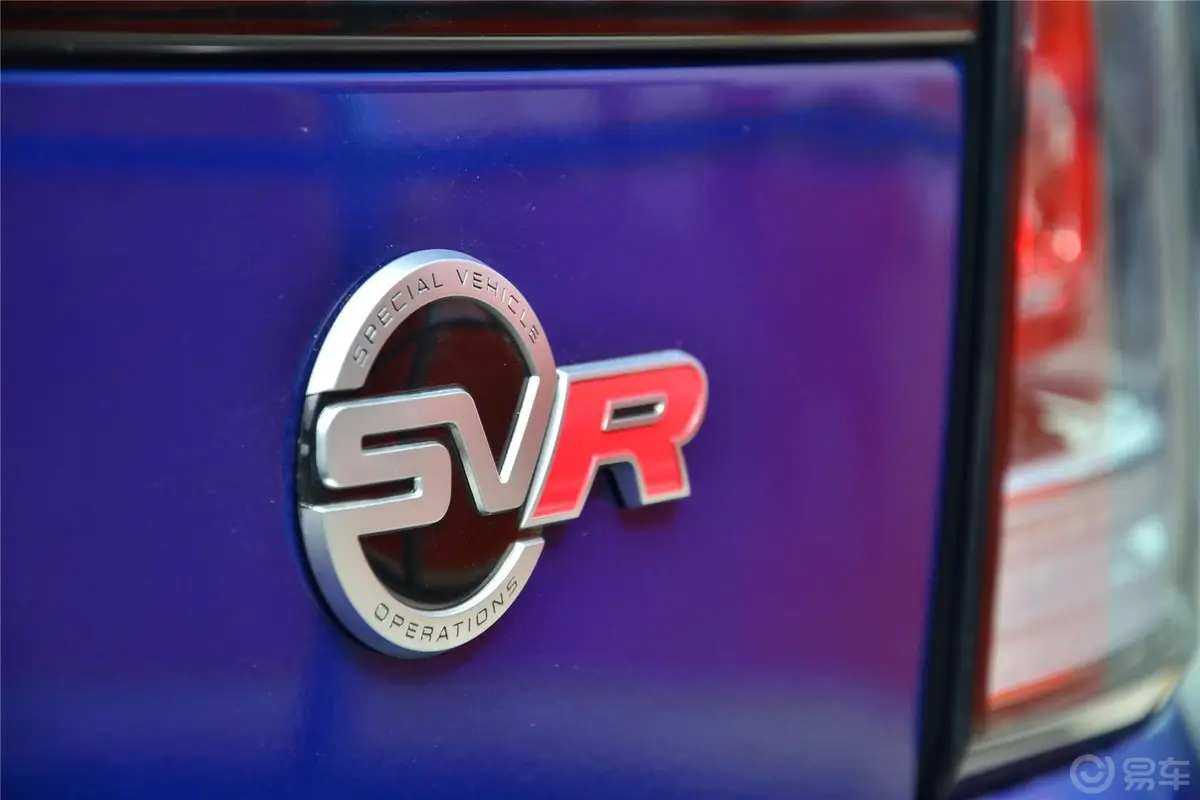 揽胜运动版5.0L SVR 限量版尾标