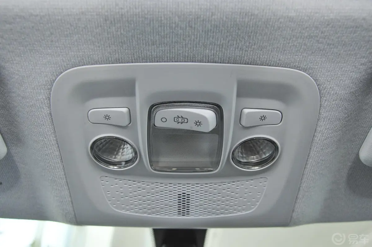 标致20081.6L 自动 卓越版前排车顶中央控制区
