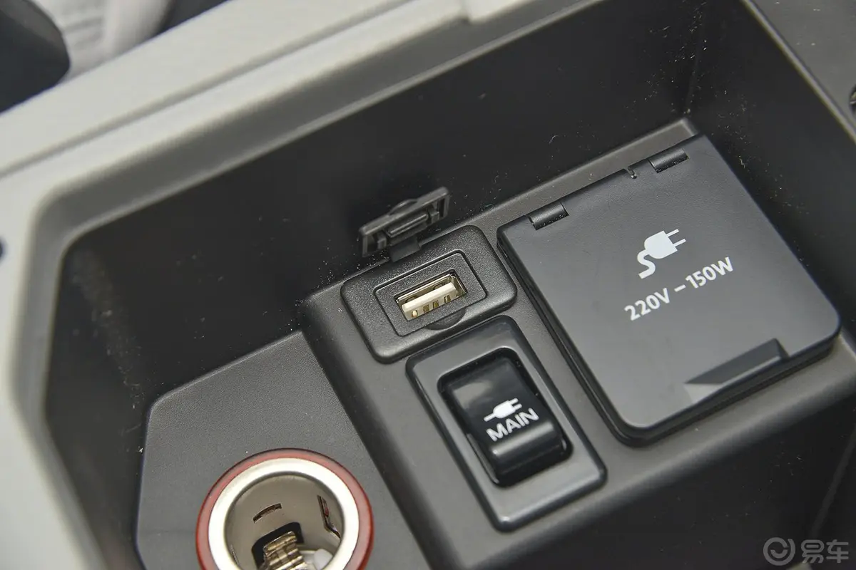 大7 SUV2.2T 自动 两驱 智慧型USB接口