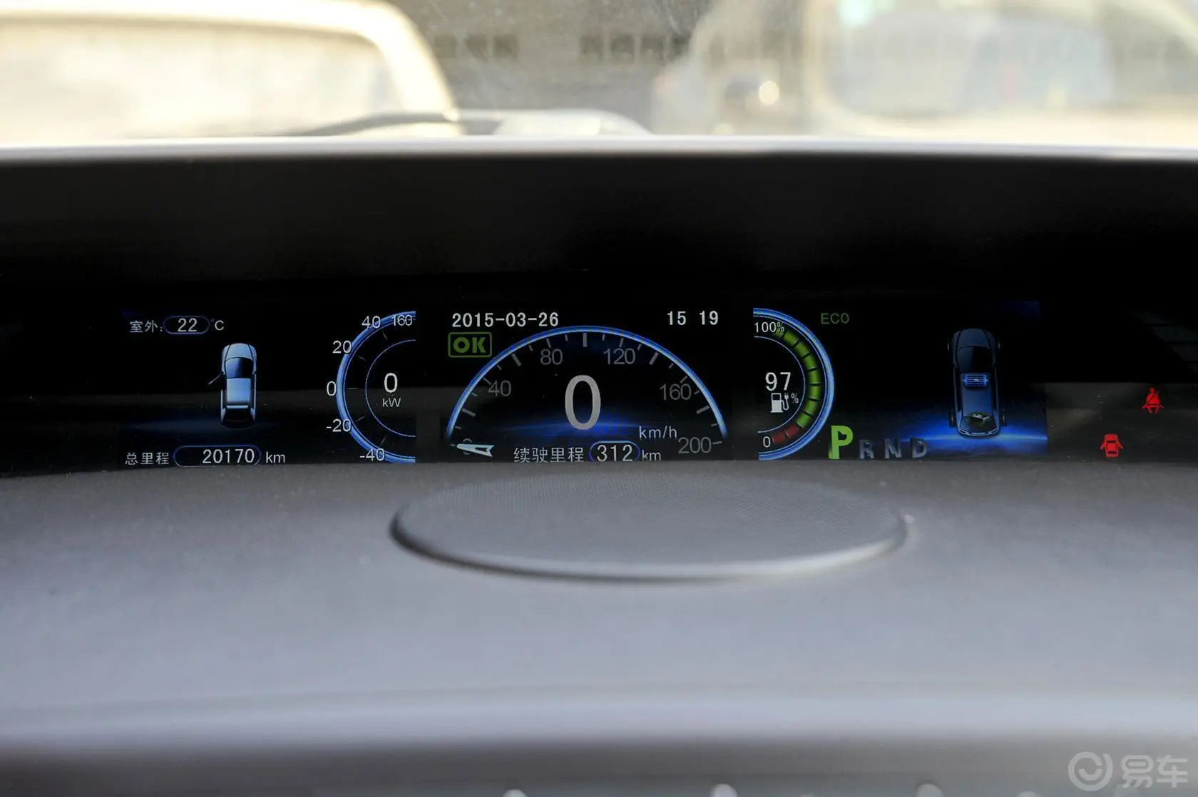 比亚迪e6豪华型(北京版)仪表盘背光显示