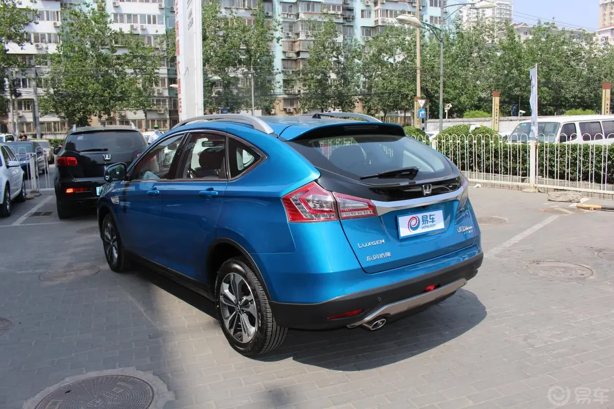 优6 SUV1.8T 智尊型侧后45度车头向左水平