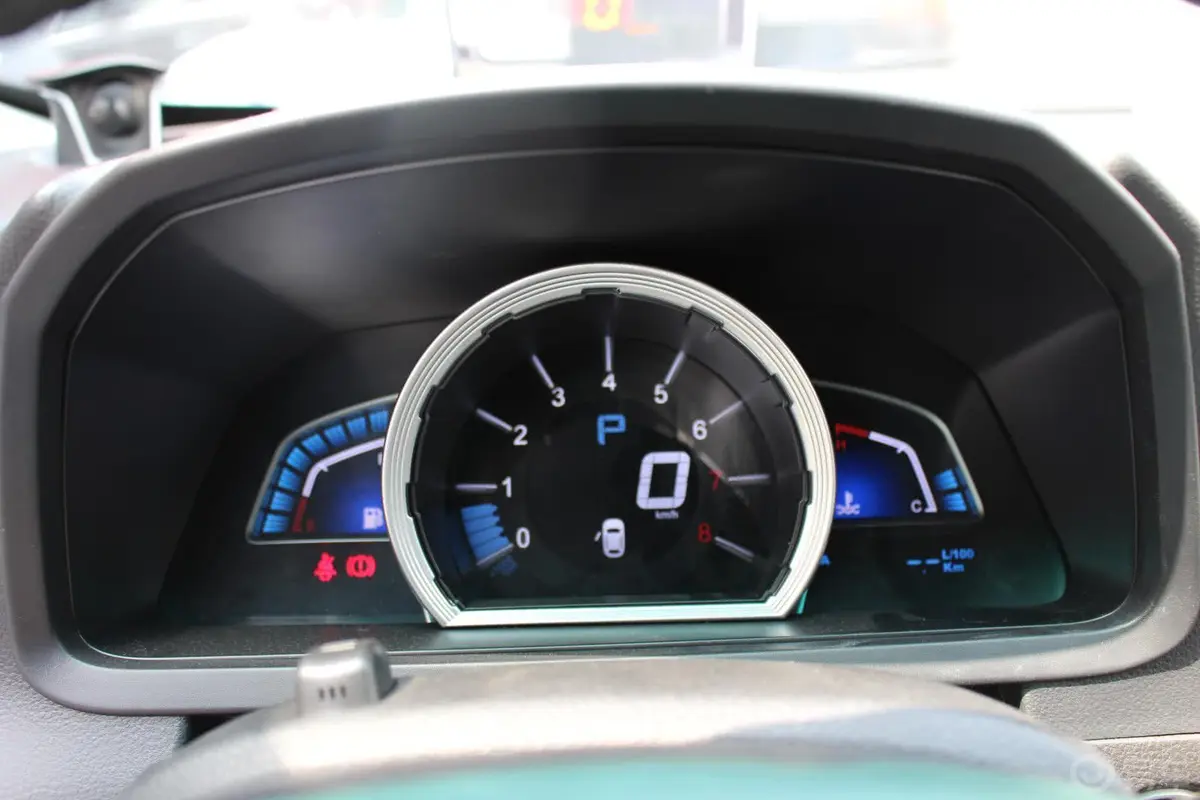 优6 SUV1.8T 智尊型仪表盘背光显示