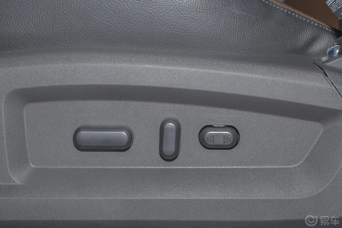 锐界(进口)3.5L 手自一体 尊锐型座椅调节键