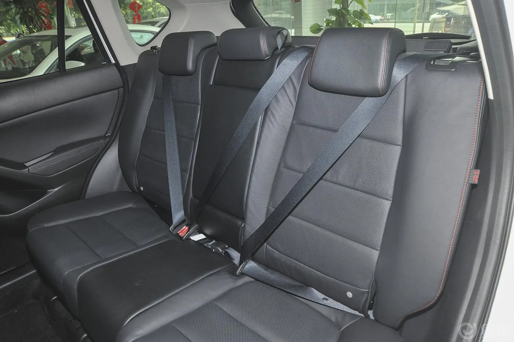 马自达CX-52.0L 自动 四驱 尊贵型后排座椅