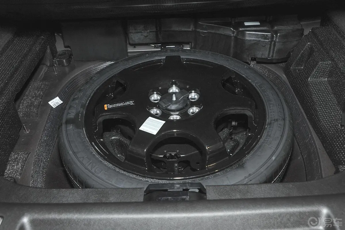 凯迪拉克SRX3.0L 手自一体 舒适型备胎
