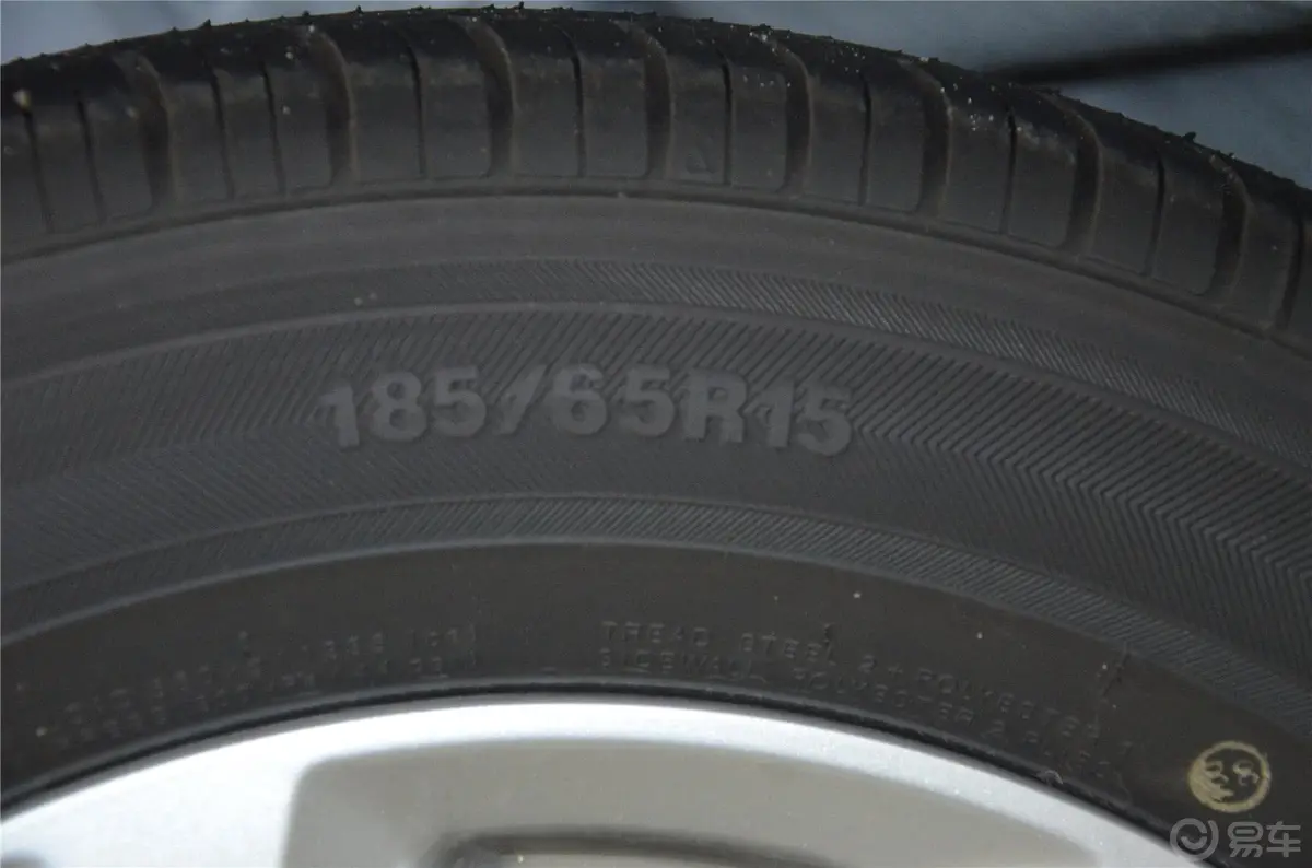 森雅S801.5L 手动 都市版 7座轮胎规格