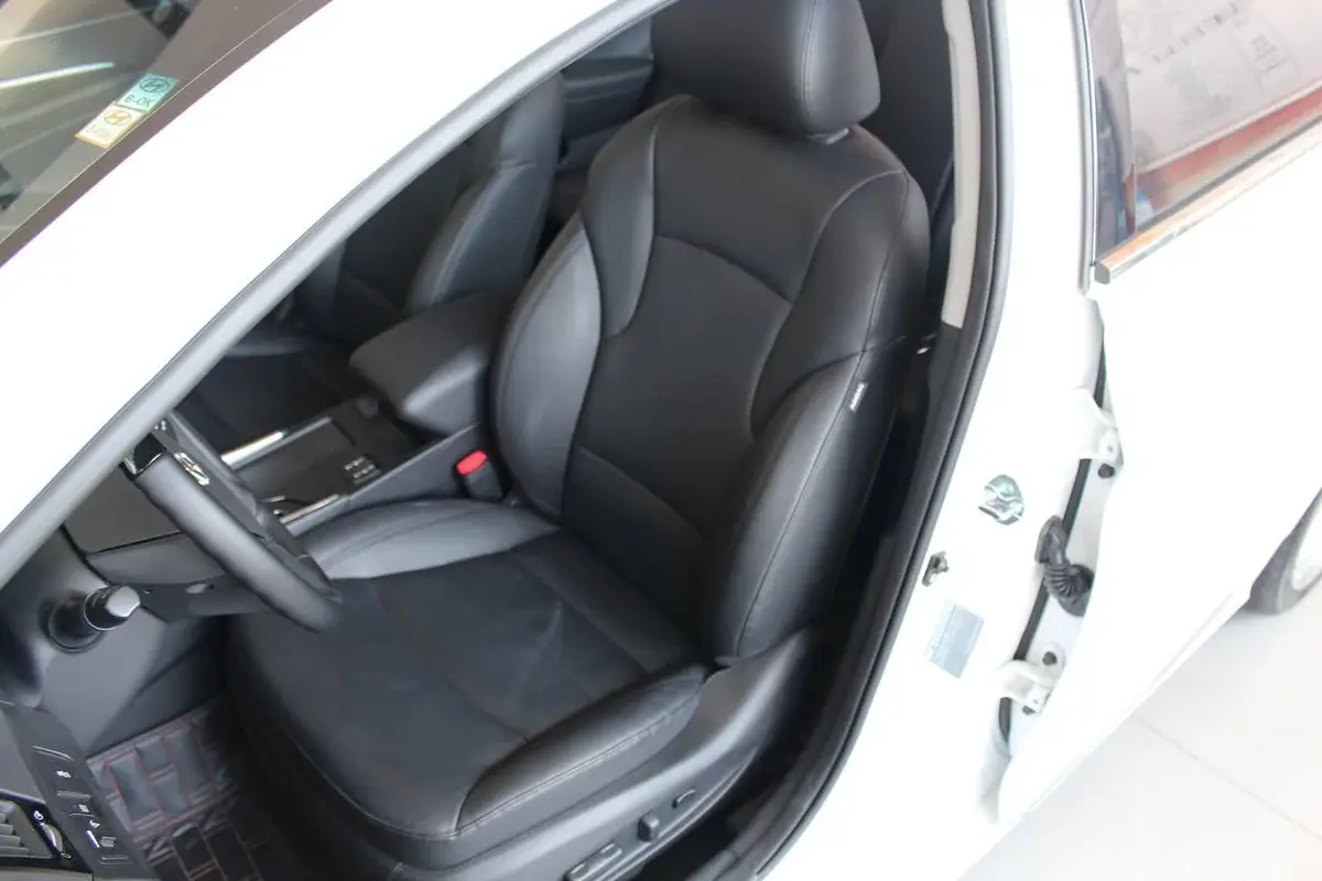 索纳塔经典 2.4L 自动 豪华版 国五驾驶员座椅