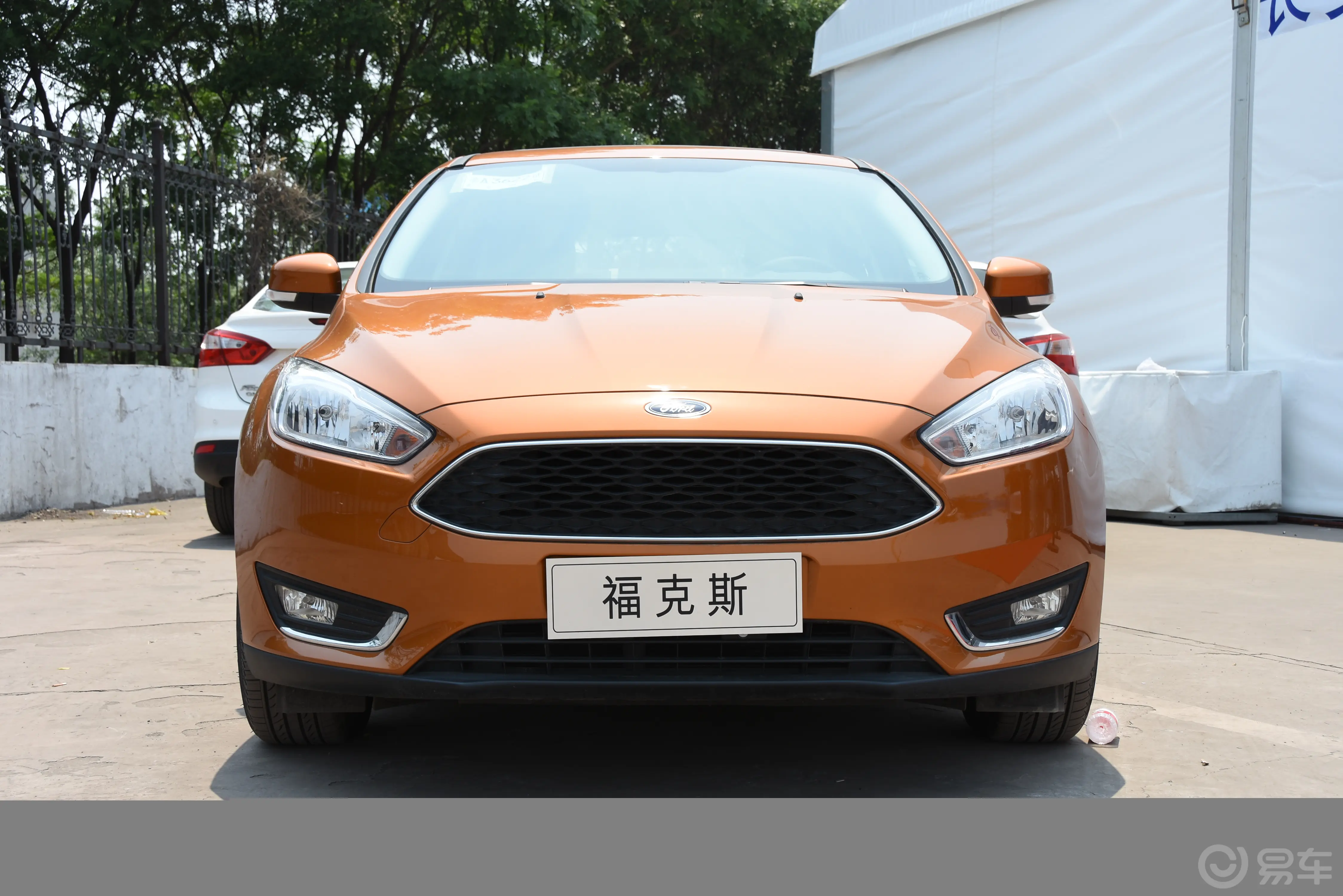 福克斯两厢 Ecoboost180 自动 运动型正前水平