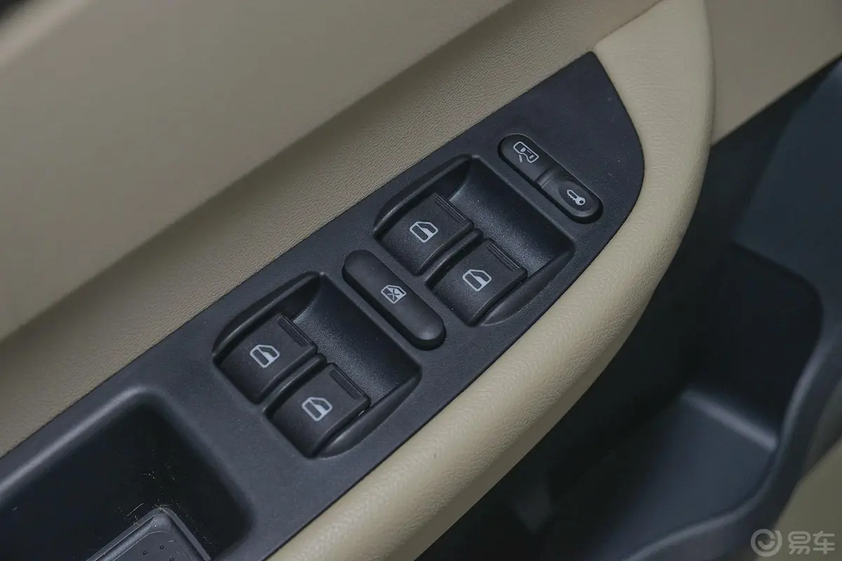 奇瑞E31.5L 手动 实尚版车窗升降键