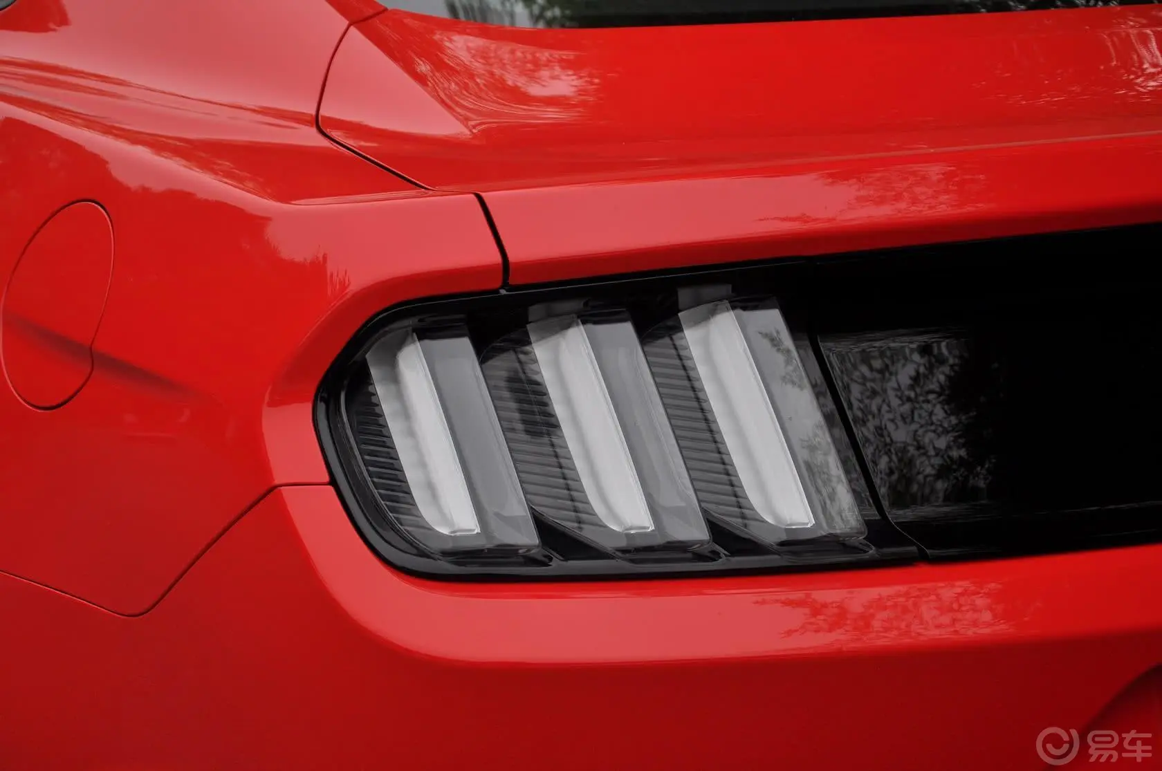 Mustang2.3L 手自一体 50周年纪念版外观