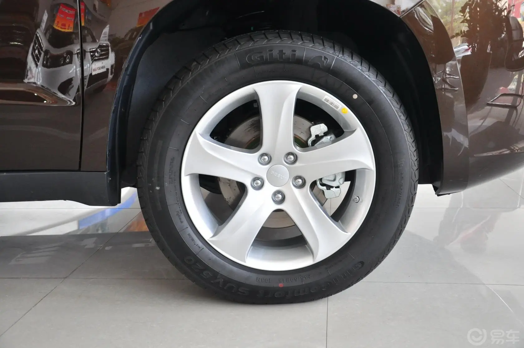 豪情SUV2.4L AT 两驱 尊贵型轮圈