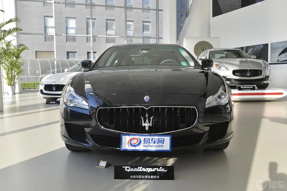 Quattroporte3.0T 标准型正前水平