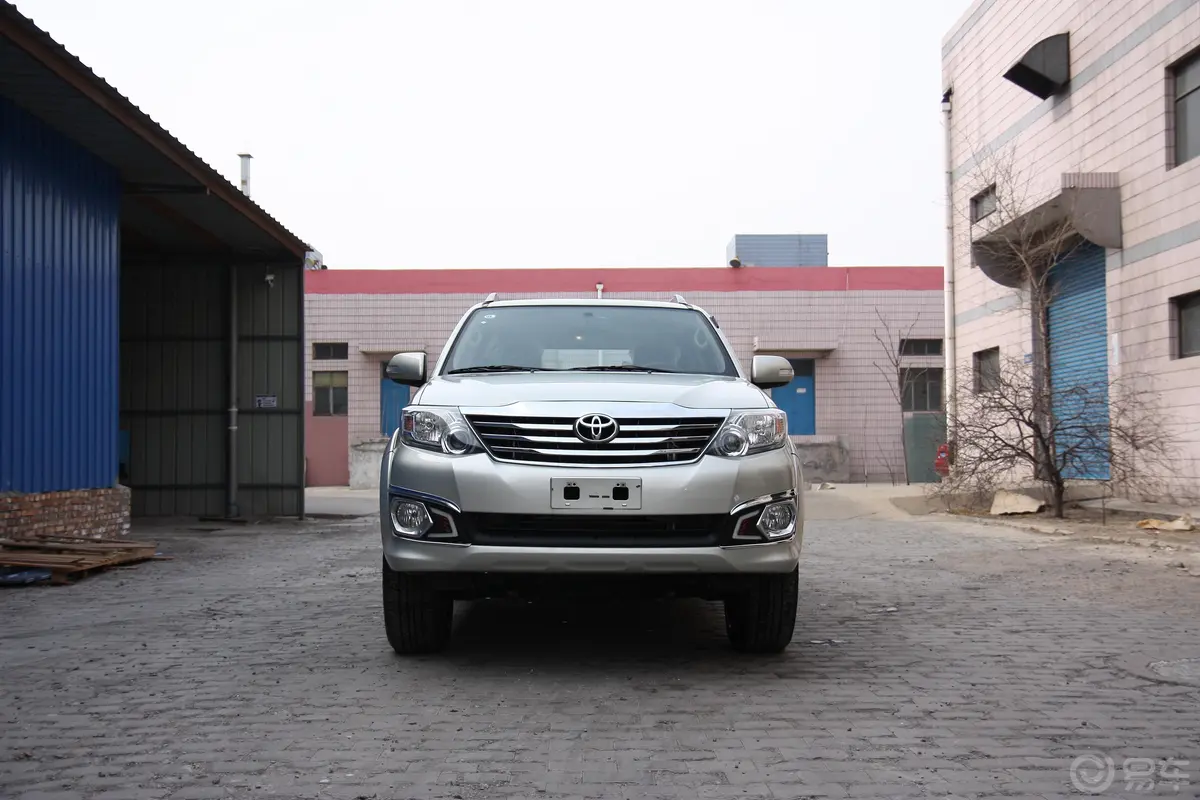 Fortuner2.7L 4AT 2700中东版 平行进口正前水平