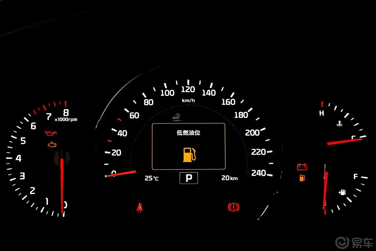 索兰托索兰托L 2.0T GDI  汽油 4WD 精英版 七座 国V仪表盘背光显示