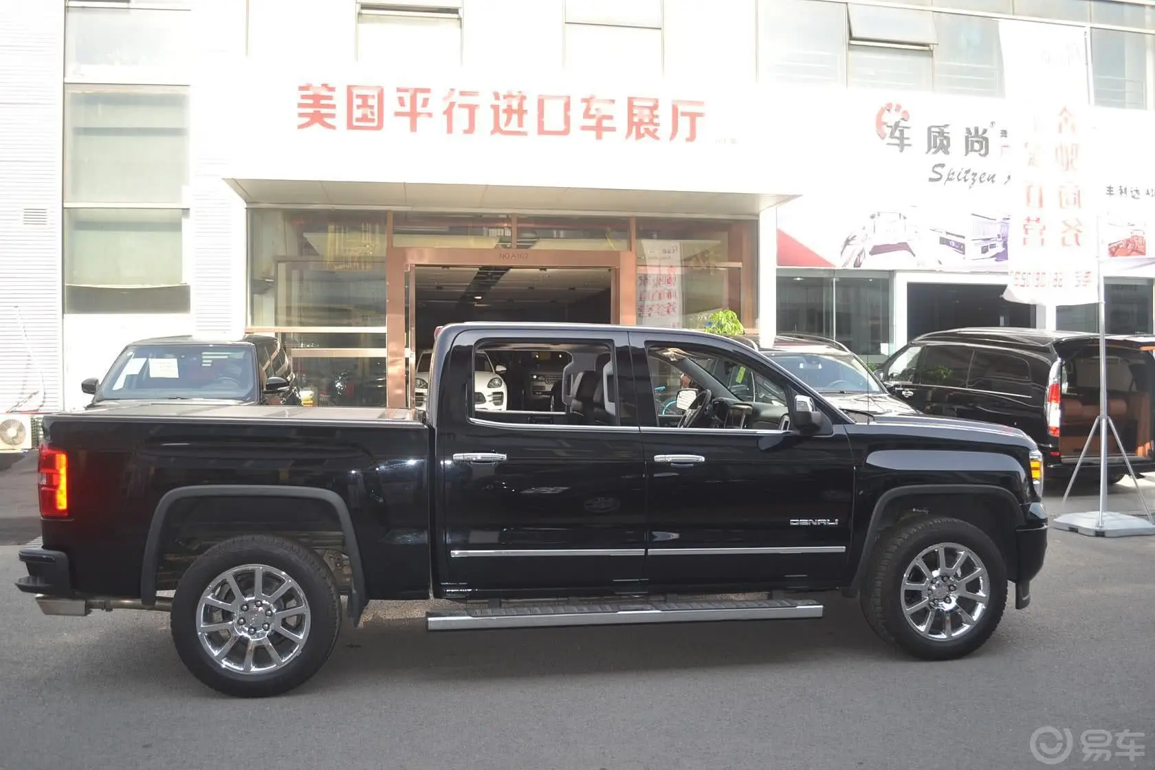 GMC Sierra5.3L 自动 DENALI 1500正侧车头向右水平