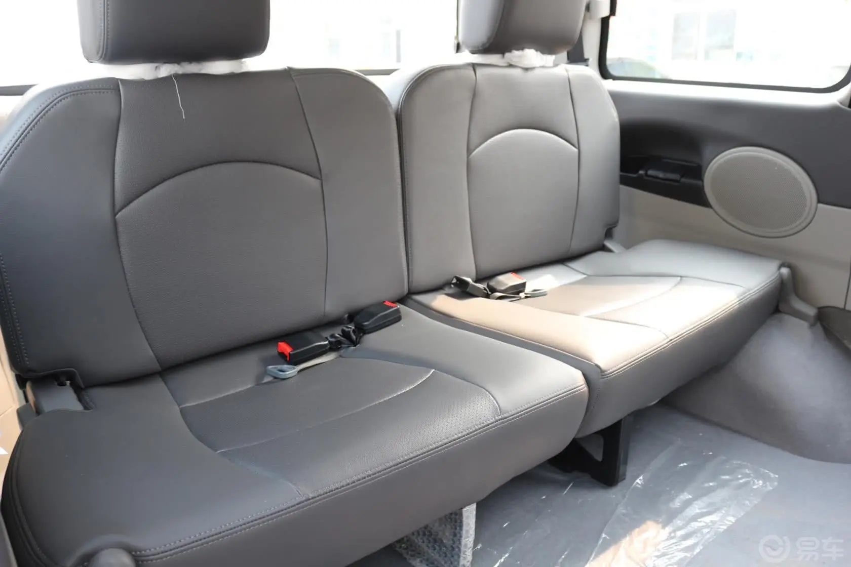 菱智M5-Q3系列 2.0L 手动 7座 豪华型 标准版后排座椅