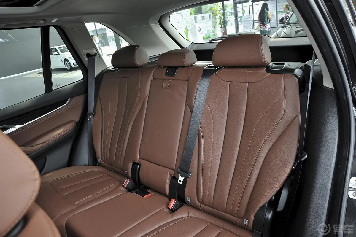 宝马X5(进口)xDrive35i 豪华型后排座椅