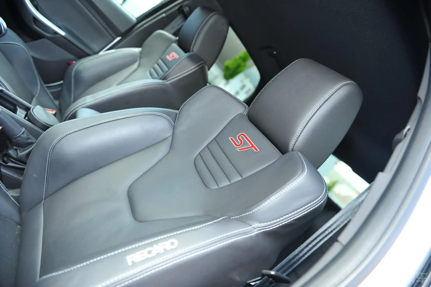 福克斯(进口)ST 2.0T 手动 标准版驾驶员座椅