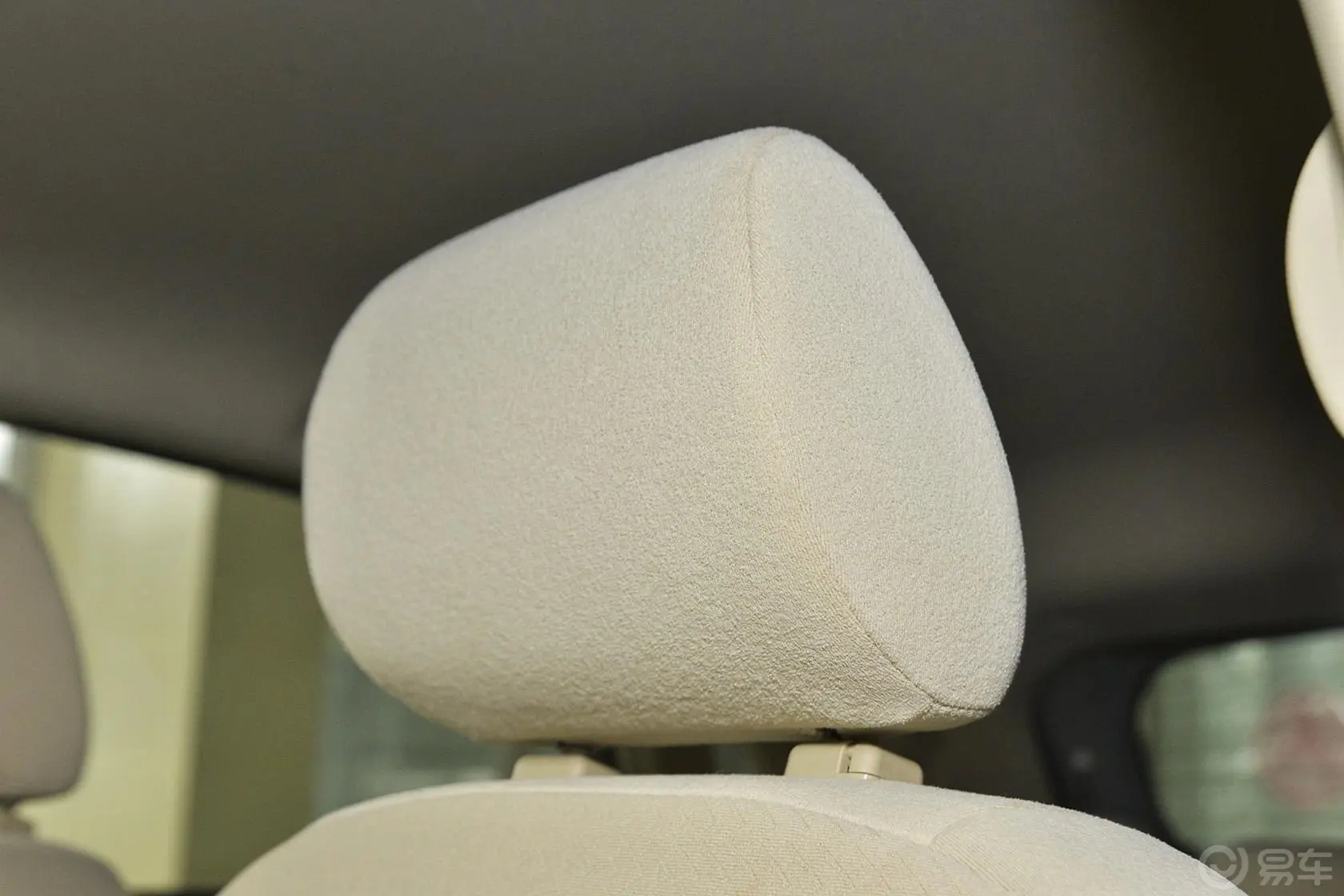 北汽新能源EVEV150 时尚版驾驶员头枕