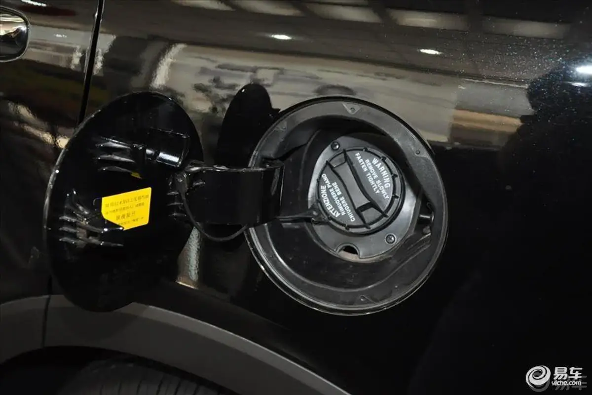 索兰托索兰托L 2.4GDI 汽油 2WD 运动版 五座 国IV油箱盖