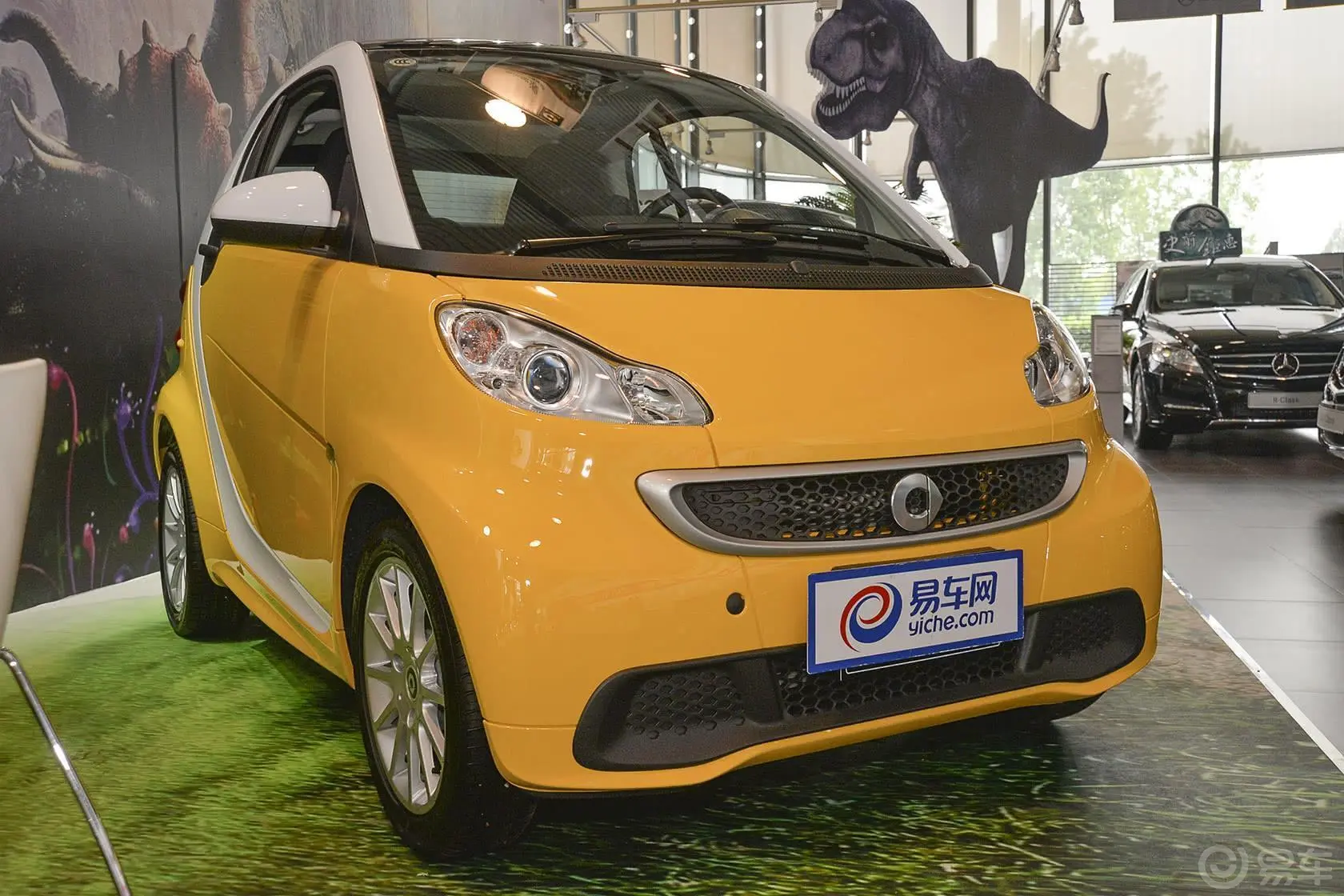 smart fortwo1.0 MHD 硬顶城市光波激情版正侧车头向左水平