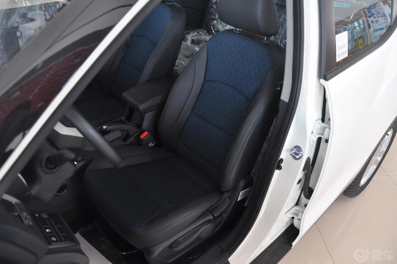 蒂维拉1.6L 自动 两驱致尚版驾驶员座椅