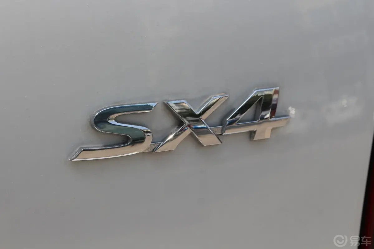 天语 SX4两厢 1.6L 自动 酷锐限定版尾标