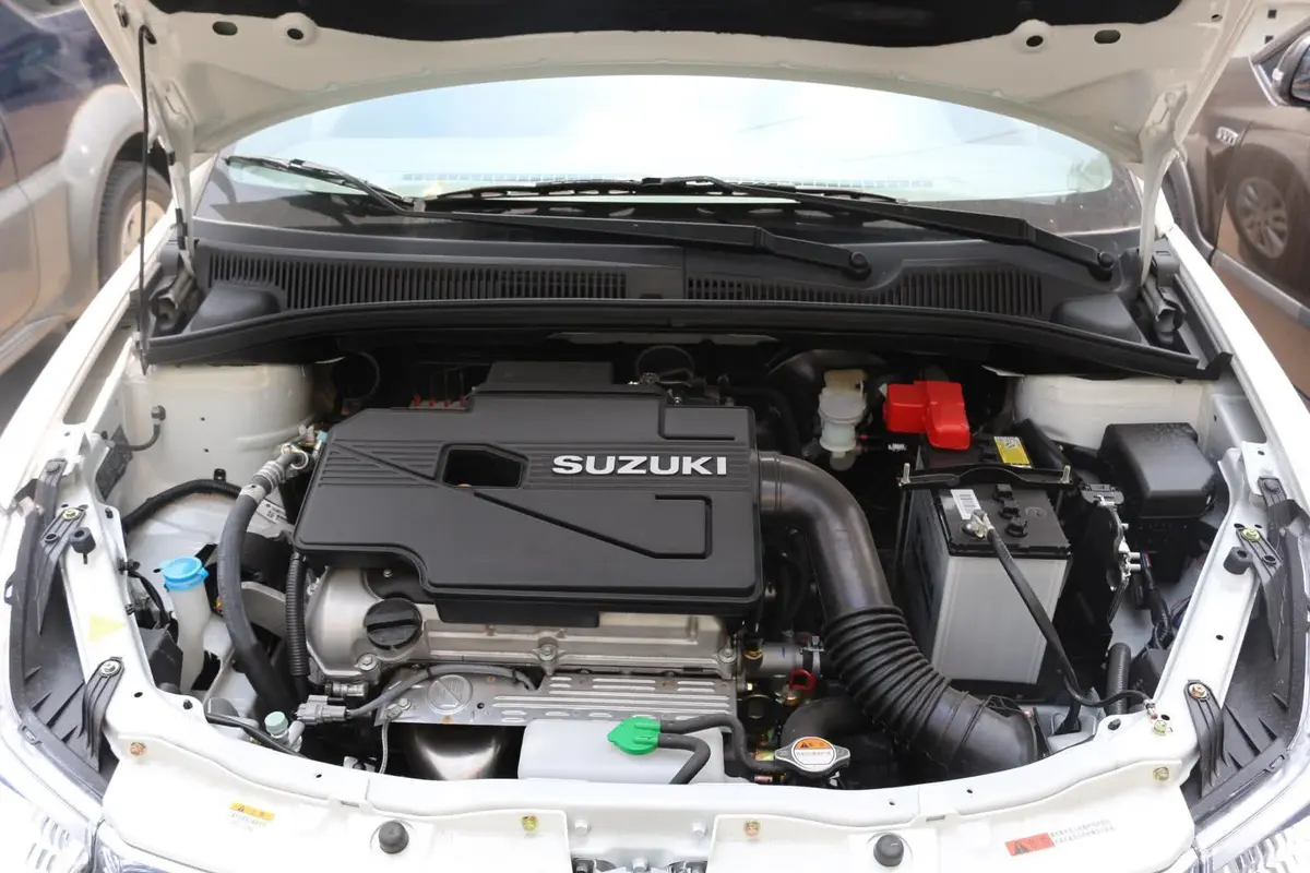 天语 SX4两厢 1.6L 自动 酷锐限定版发动机