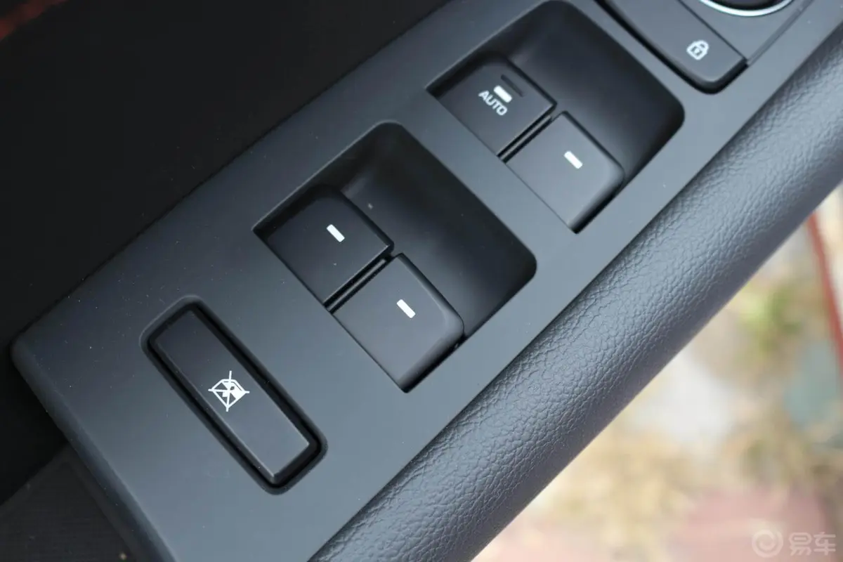 索纳塔1.6T 自动 GLX 领先型+安全包车窗升降键