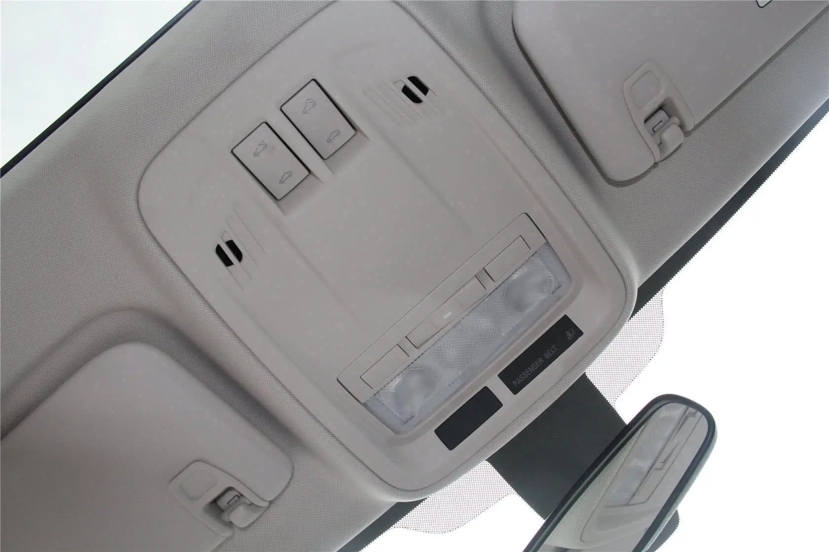 科鲁兹三厢 1.5L 自动时尚天窗版前排车顶中央控制区