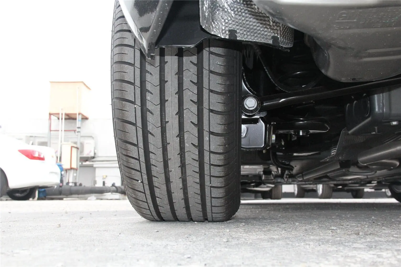 科鲁兹三厢 1.4T 自动豪华版轮胎花纹