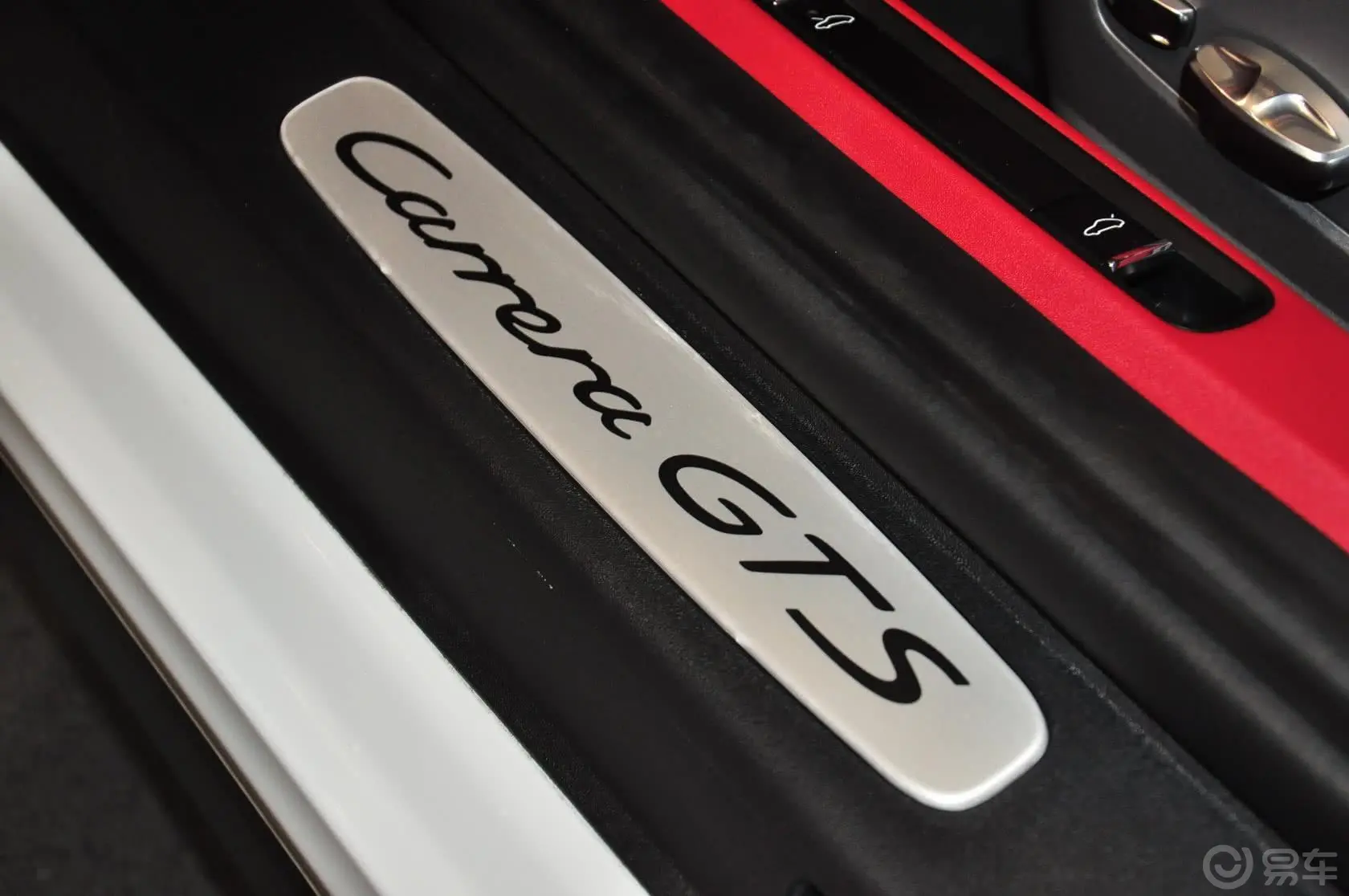 保时捷911Carrera 4 GTS Cabriolet 3.8L内饰