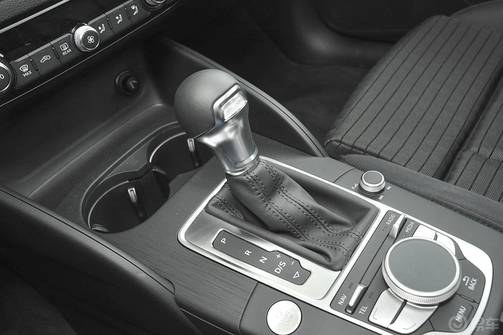 奥迪A3 插电混动(进口)Sportback e-tron 舒适型换挡杆