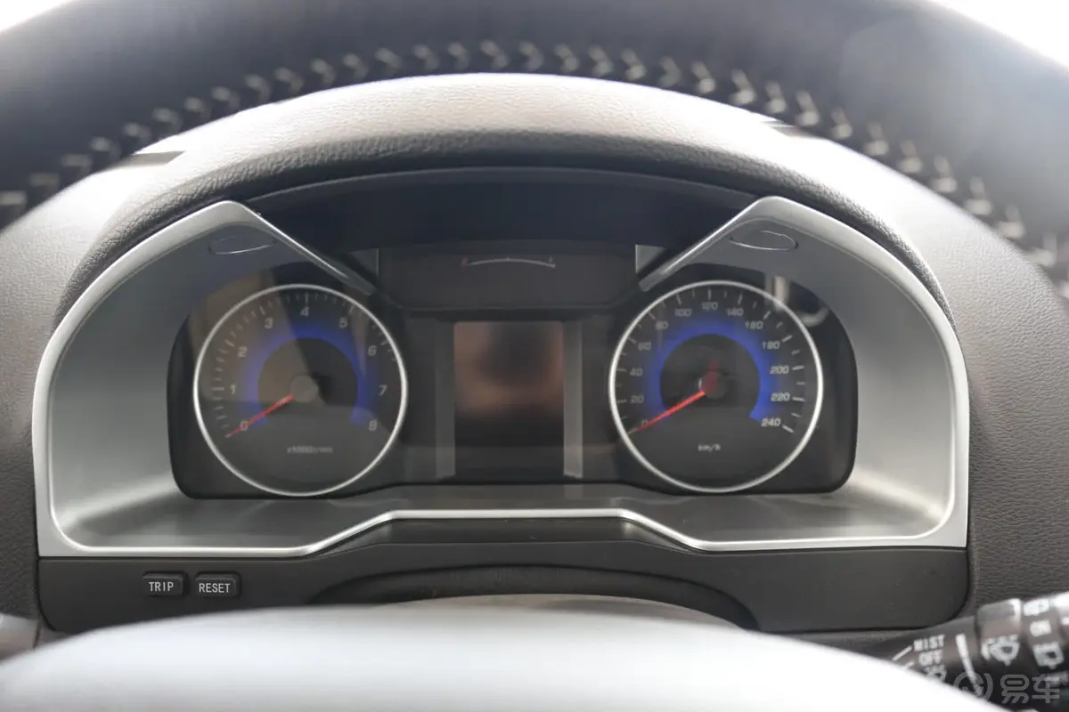 帝豪RS 1.5L 5MT 向上版仪表盘背光显示