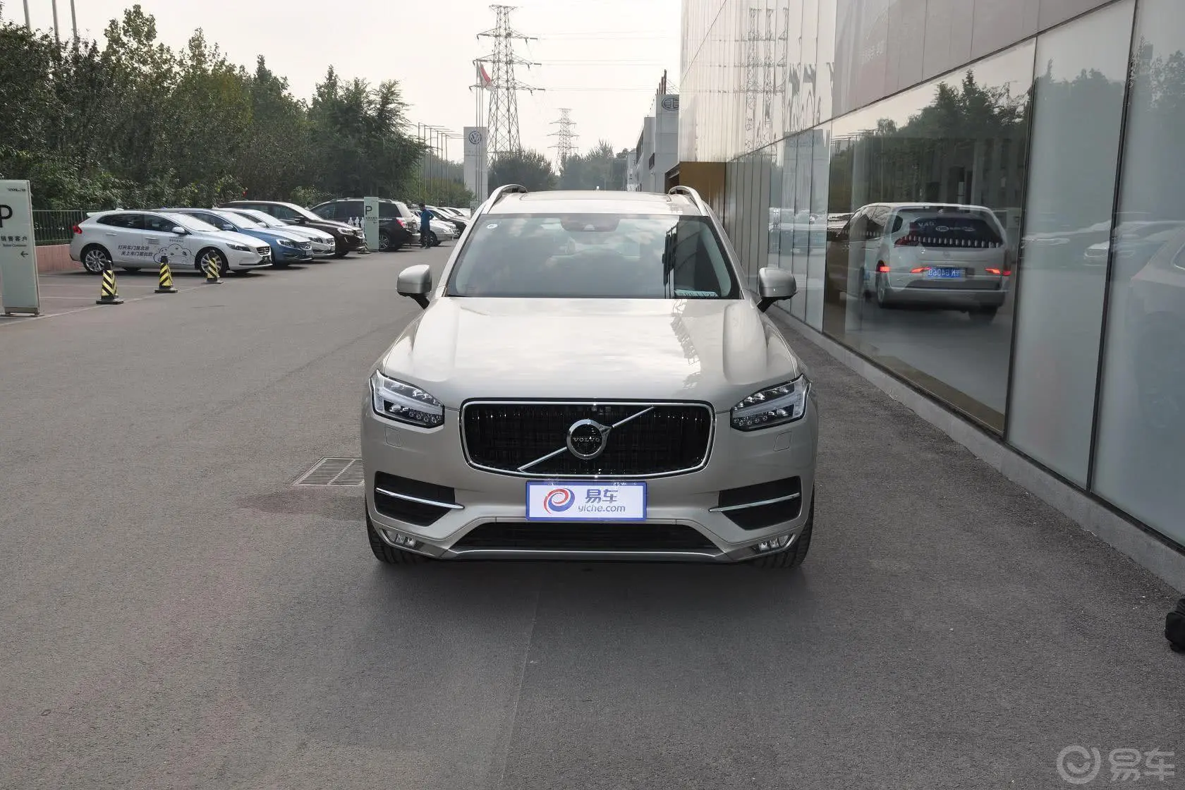 沃尔沃XC902.0T T6 智雅版 五座正前水平