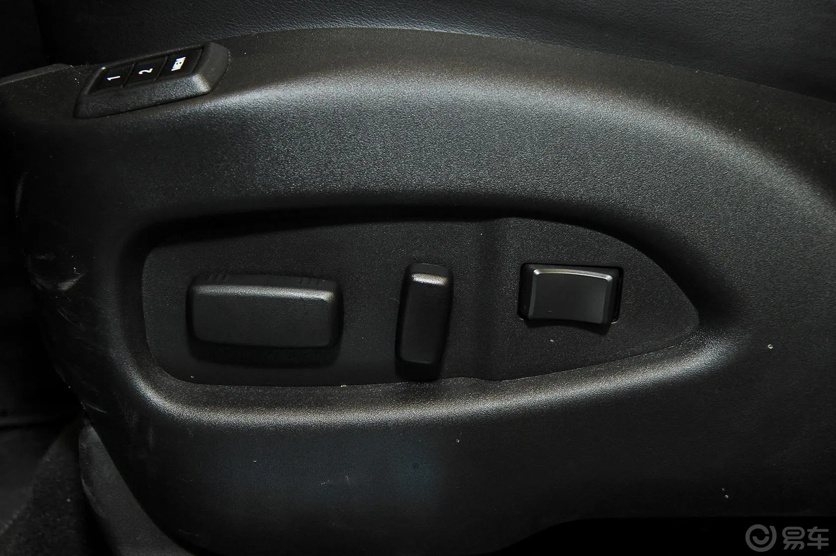 凯迪拉克SRX3.6L 手自一体 旗舰型座椅调节键
