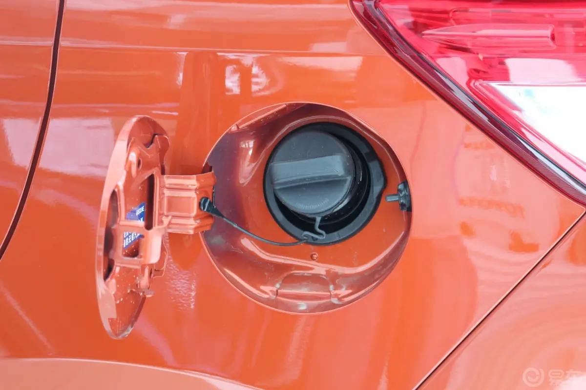 YARiS L 致炫1.5L 自动 橙色限量版油箱盖