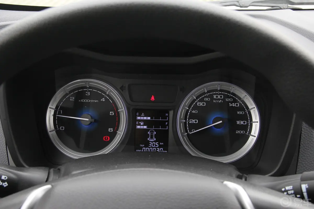 瑞迈2.8T 手动 两驱 豪华版 柴油仪表盘背光显示
