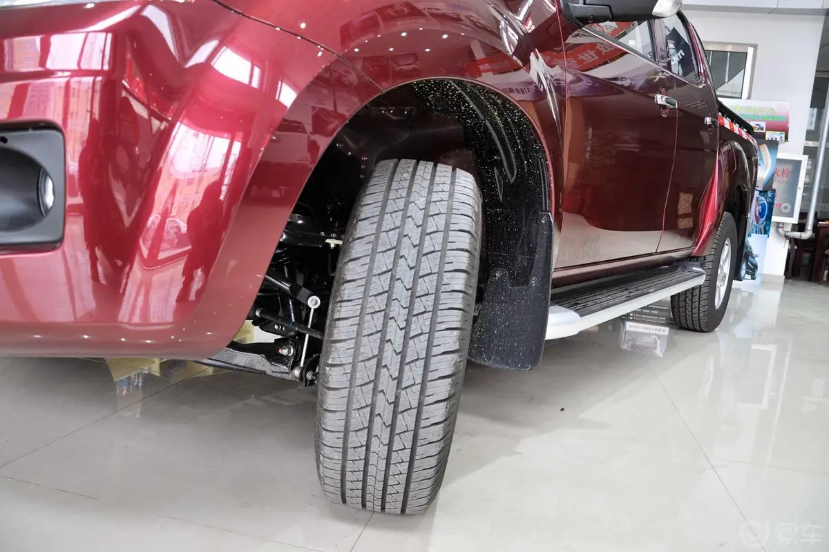 瑞迈2.8T两驱超豪华款轮胎花纹
