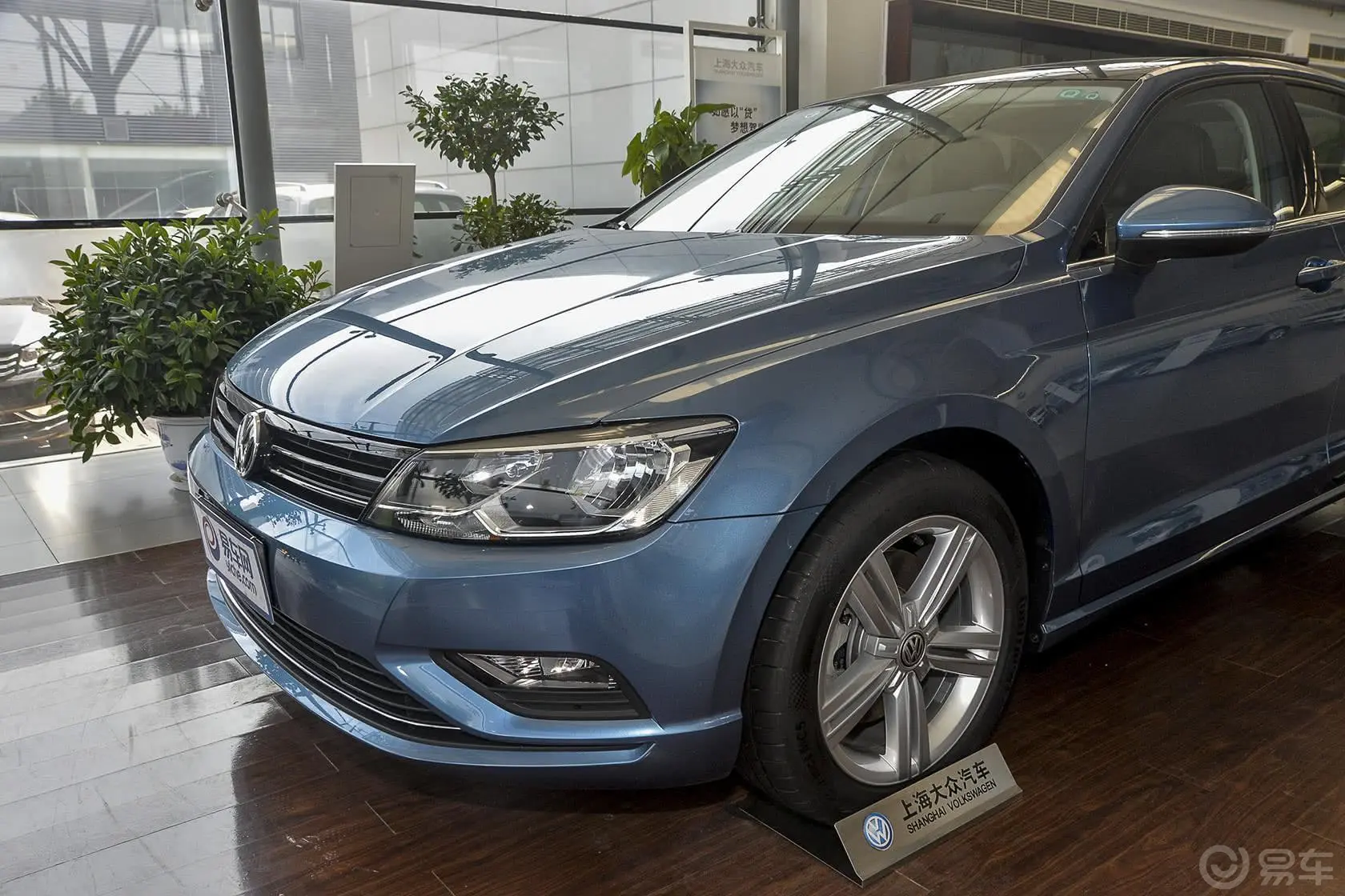 凌渡1.8T DSG 330TSI 舒适版车头局部