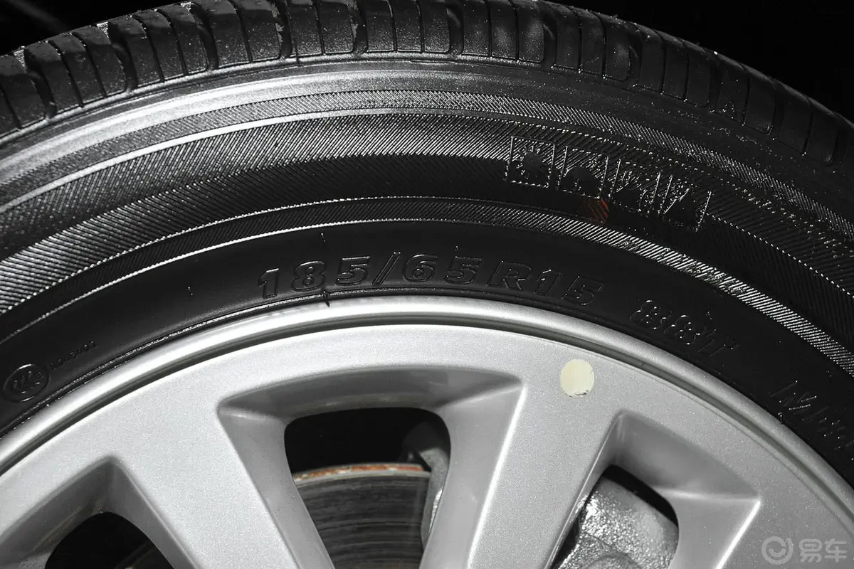 悦动1.6L 自动 舒适型轮胎规格