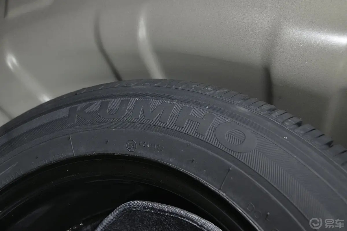 悦动1.6L 自动 舒适型备胎品牌