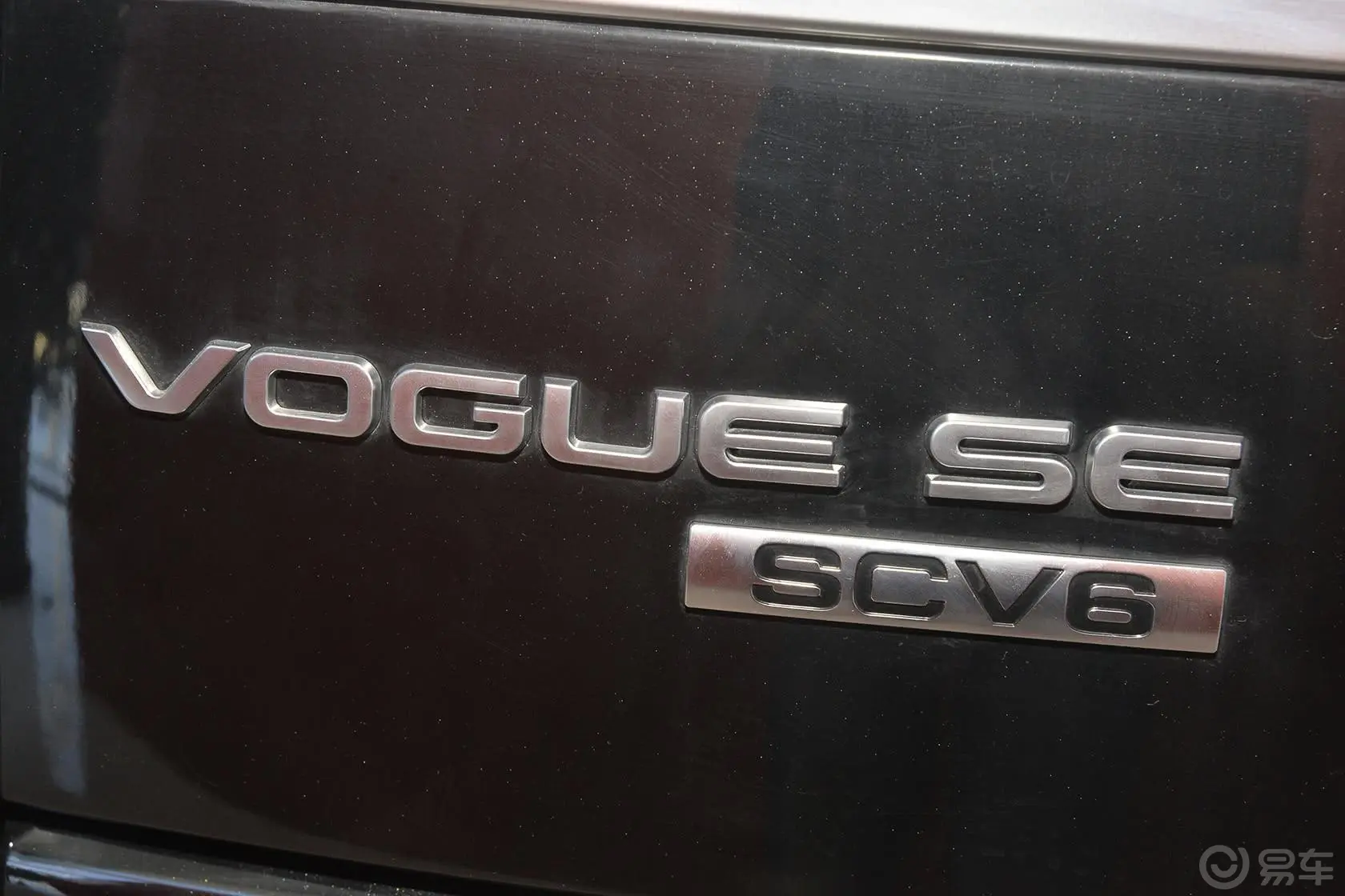 揽胜3.0L V6 SC Vogue SE 创世加长版尾标