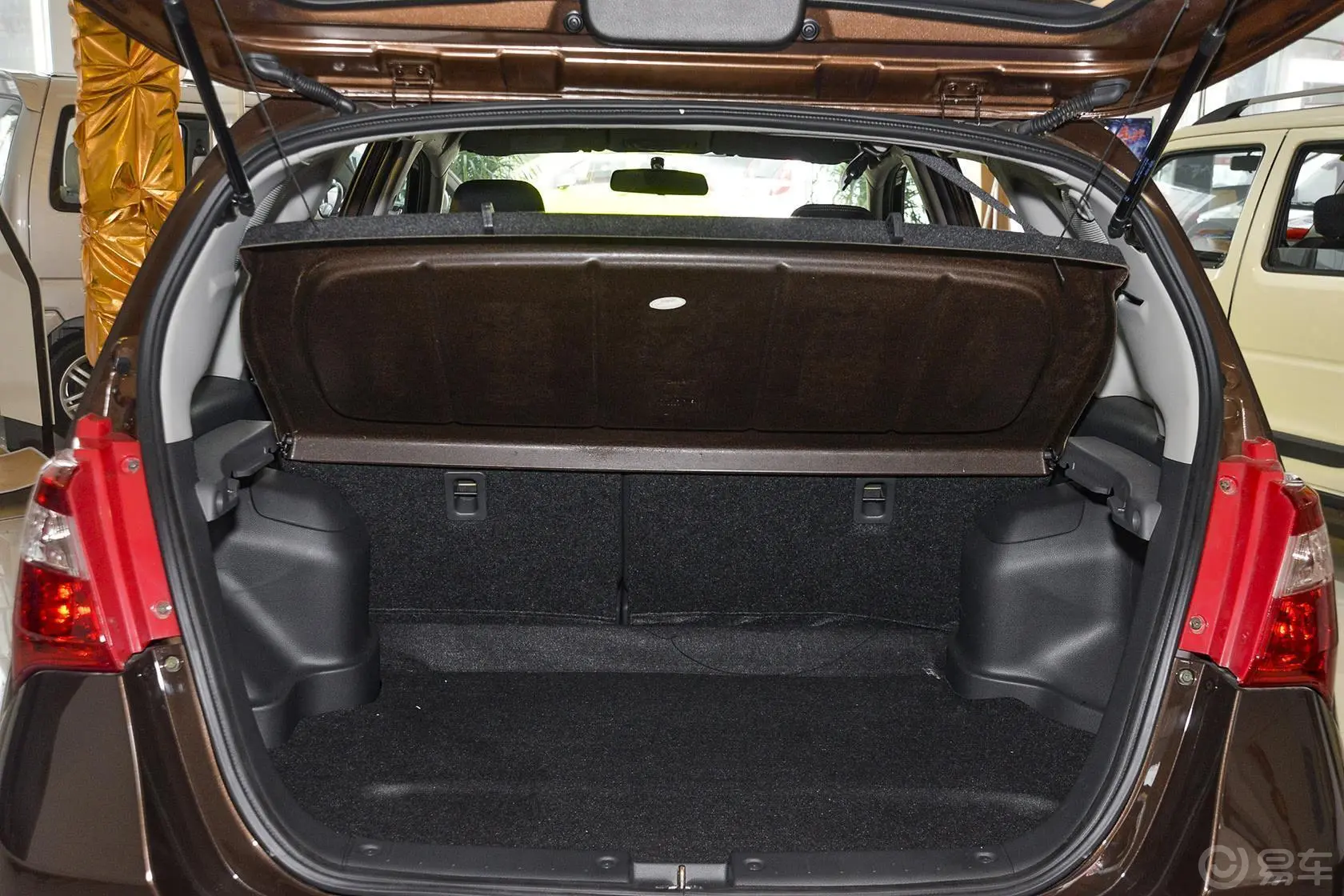 利亚纳A6两厢 1.4L 手动 畅想型行李箱空间
