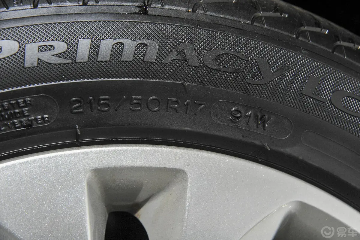 传祺GA61.8T 双离合 精英版轮胎规格