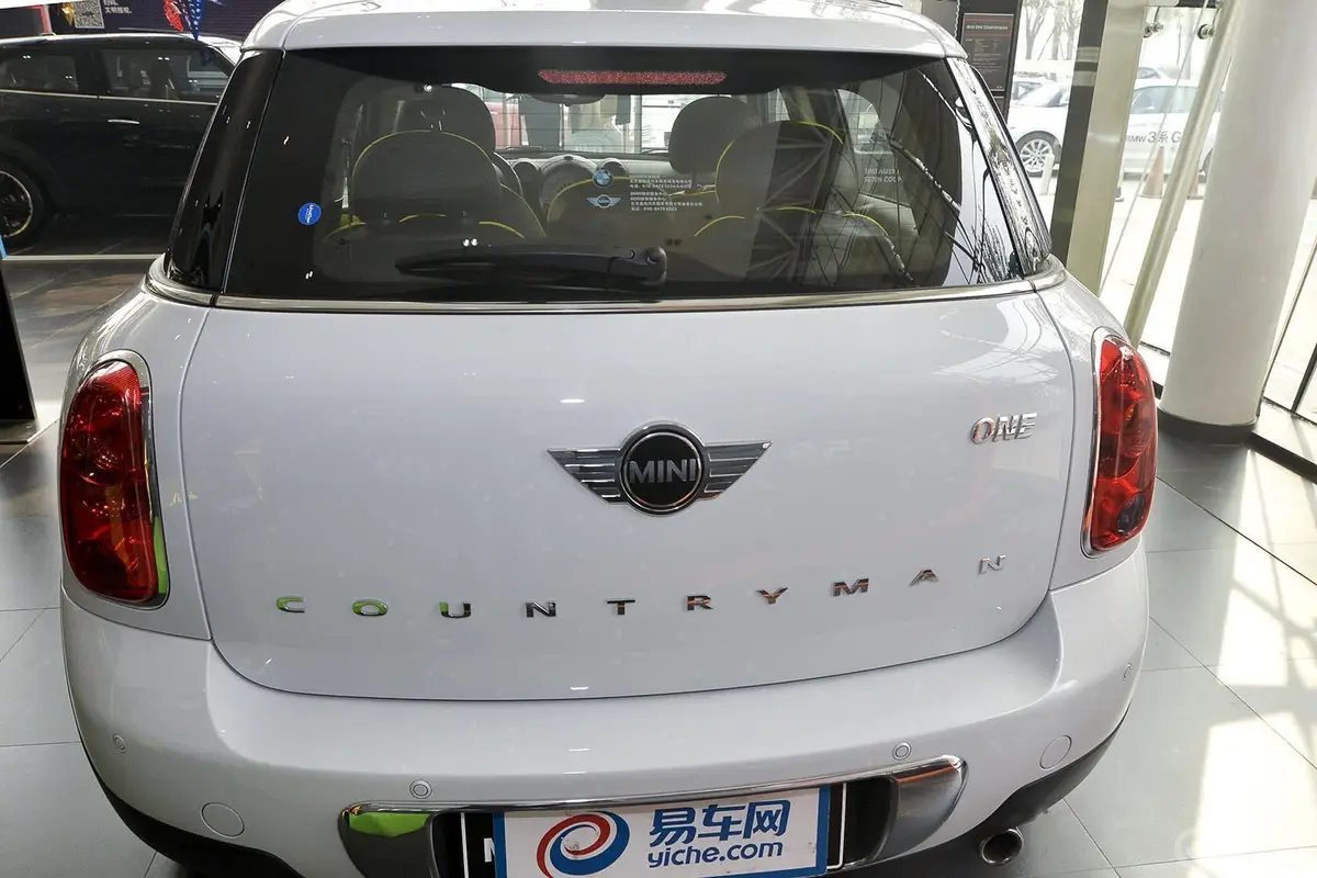 MINI COUNTRYMAN1.6L ONE正后水平