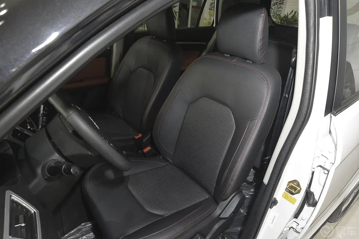 智尚S351.5L 手动 豪华版驾驶员座椅