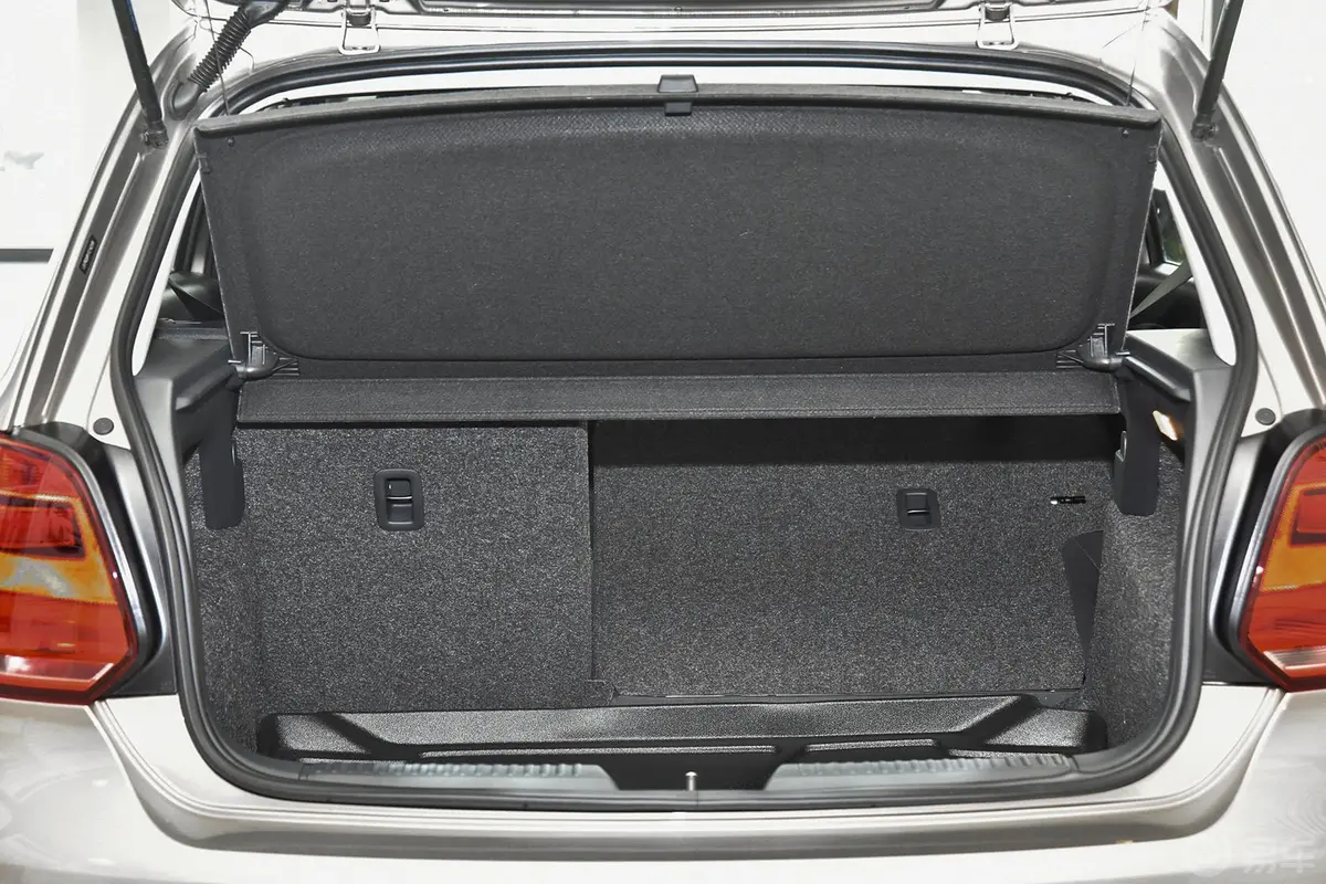 Polo1.6L 手动 舒适版行李箱空间（后排右放倒）
