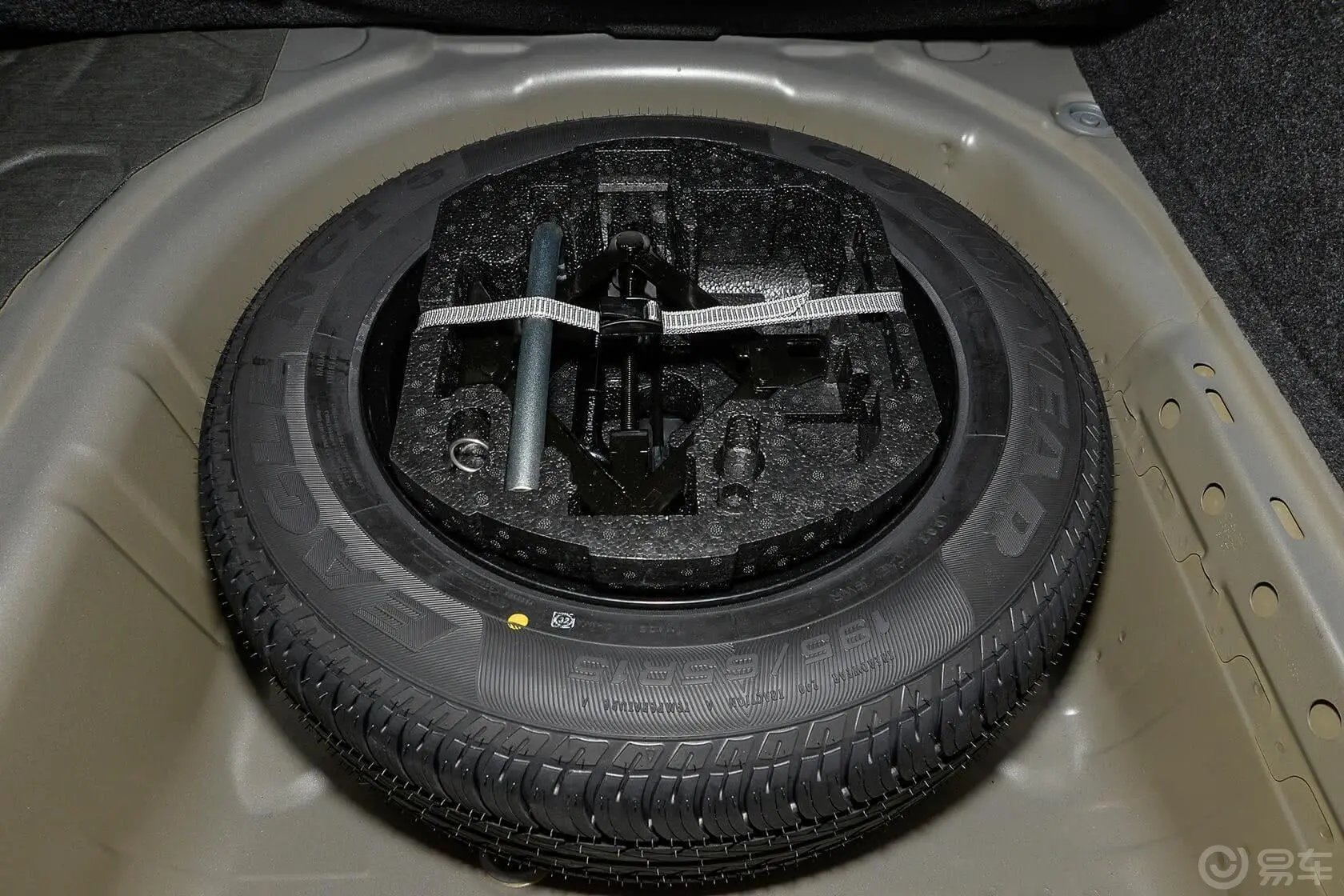 宝来质惠版 1.6L 自动舒适型备胎